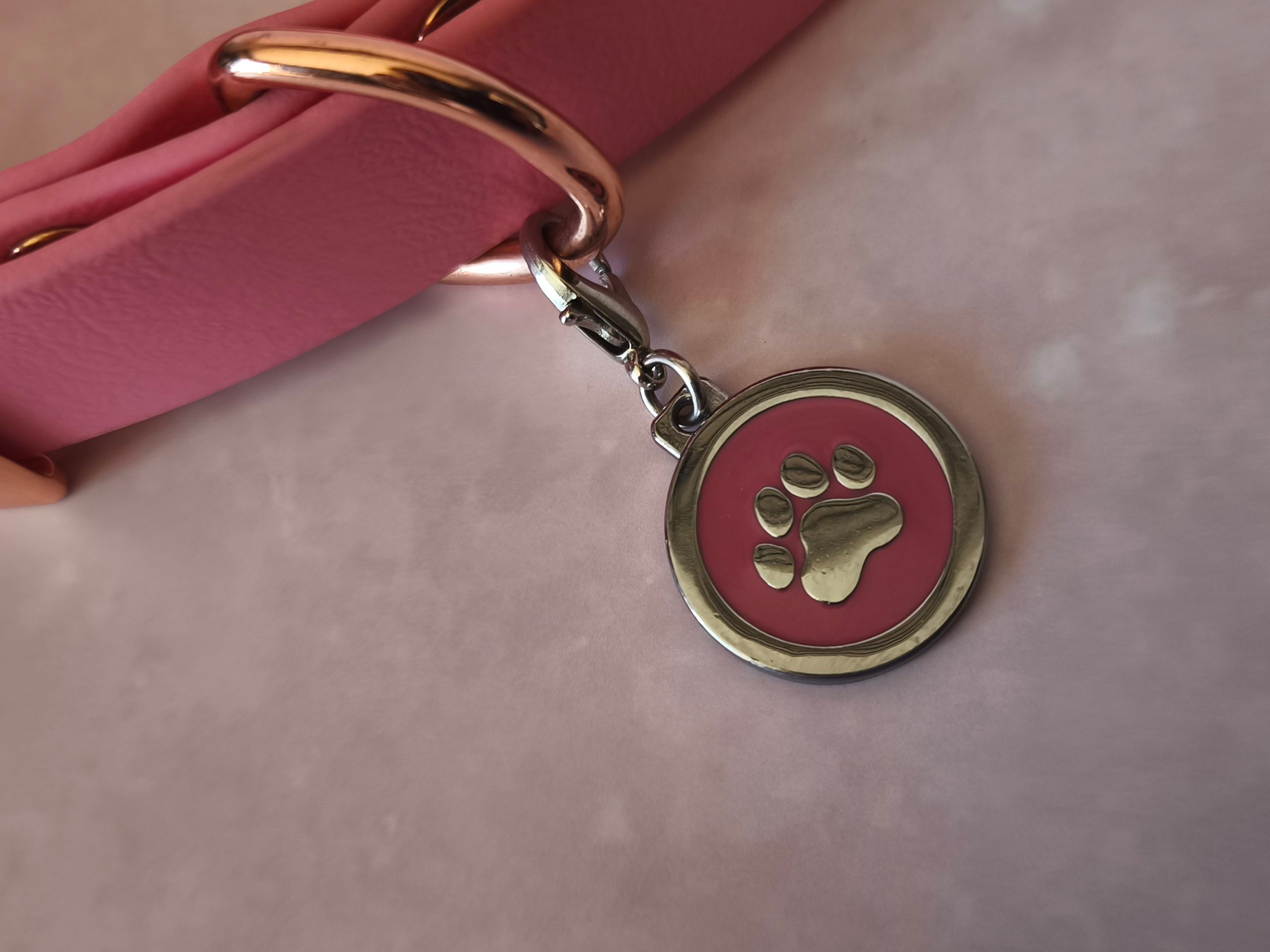 Pendentif Dog tag Rose Patte de luxe